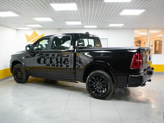 2026 Ram 1500 Crew Cab eTorque V Рестайлинг, чёрный, 12299000 рублей, вид 4