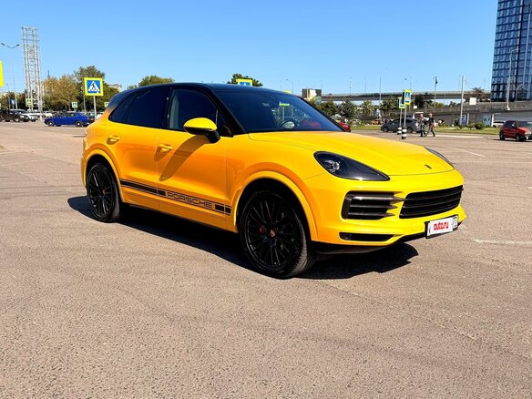 2019 Porsche Cayenne III, жёлтый, 4990000 рублей - вид 6