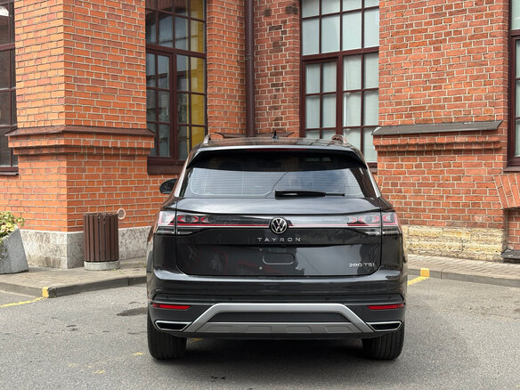 2023 Volkswagen Tayron I Рестайлинг, чёрный, 2600000 рублей - вид 5