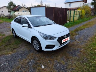 2018 Hyundai Solaris II, белый, 840000 рублей, вид 2