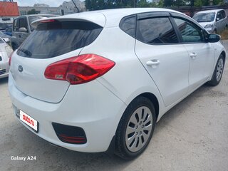 2016 Kia Ceed II Рестайлинг, белый, 1299999 рублей, вид 3