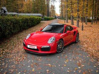 2014 Porsche 911 Turbo S VII (991), красный, 8400000 рублей, вид 3