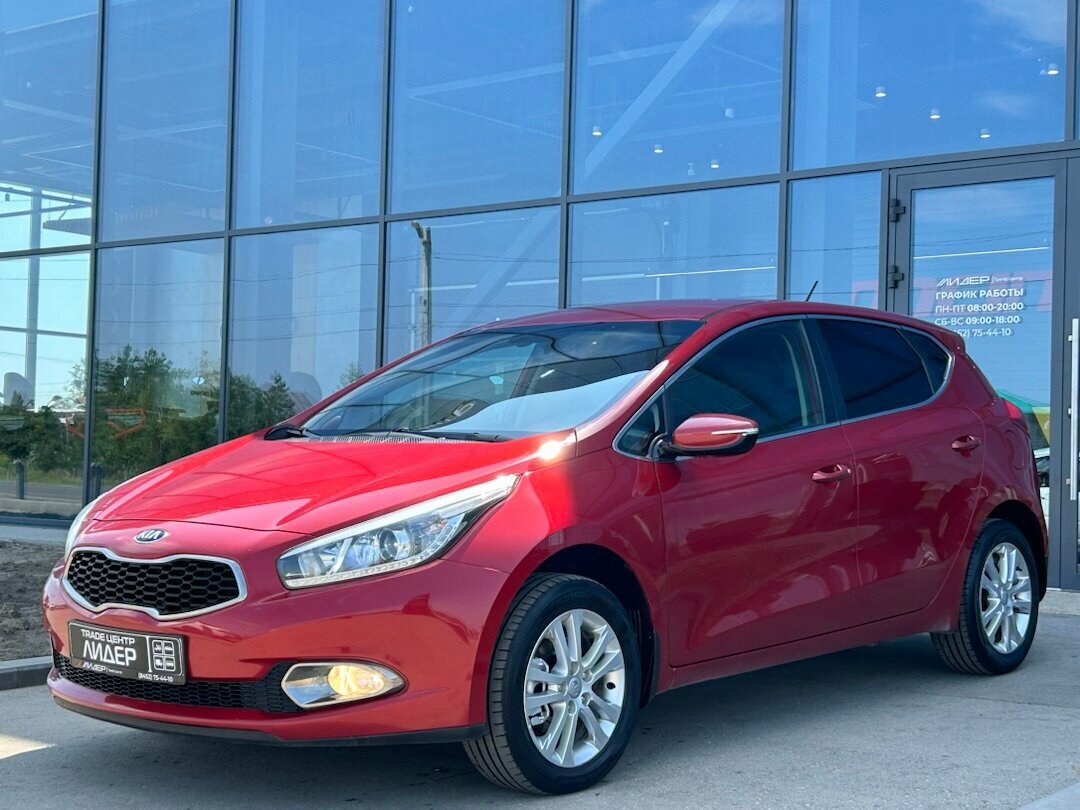 Открыть фотографии: Kia Ceed II