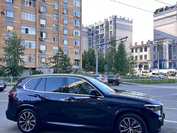 2021 BMW X5 30i IV (G05/G18), синий, 6500000 рублей - вид 12