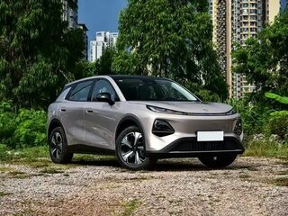 2026 Changan Qiyuan Q05 51.9 kWh II, серебристый, 2399008 рублей, вид 3