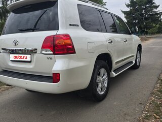 2014 Toyota Land Cruiser 200 Series Рестайлинг 1, белый, 4450000 рублей, вид 3