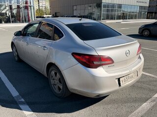 2012 Opel Astra J Рестайлинг, серебристый, 550000 рублей, вид 3