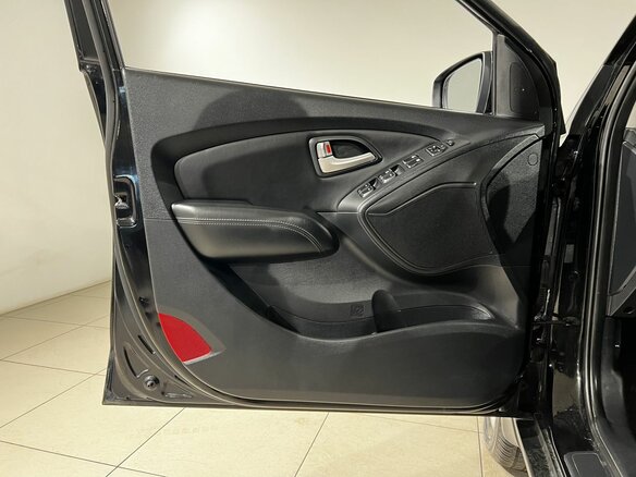 2012 Hyundai ix35 I, чёрный - вид 15