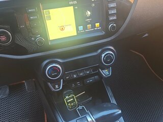2017 Kia Rio X-Line IV, оранжевый, 1340000 рублей, вид 3