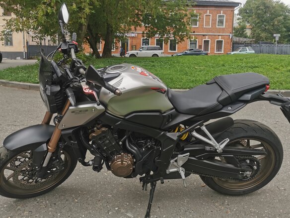 2019 Honda CB 650R, серебристый, 825000 рублей - вид 4