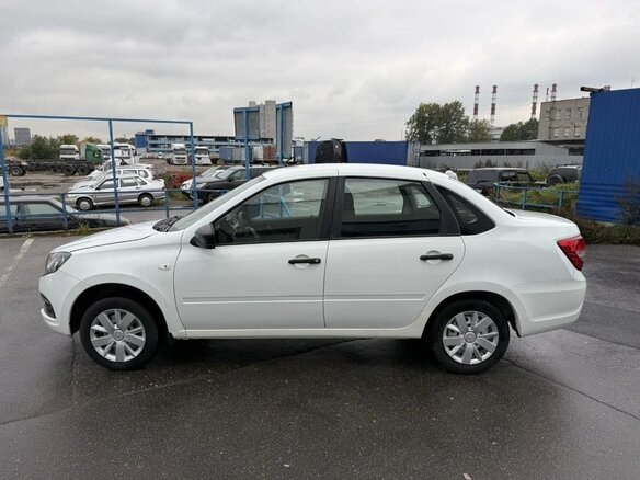 2021 Lada (ВАЗ) Granta I Рестайлинг, белый, 399000 рублей - вид 3