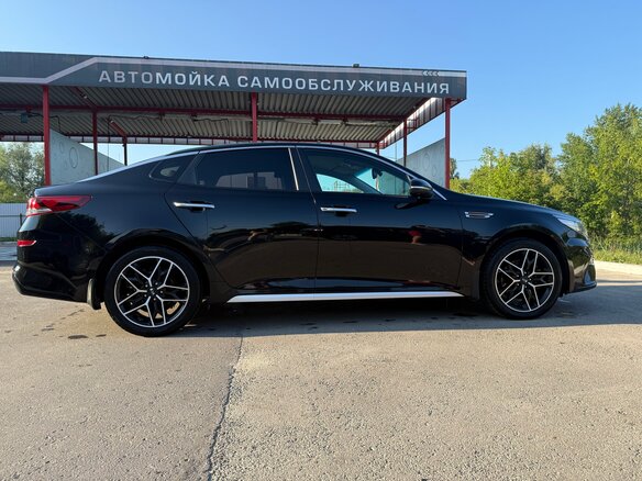 2019 Kia Optima IV Рестайлинг, чёрный, 1795000 рублей - вид 4