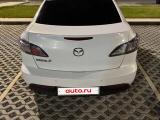 2011 Mazda 3 II (BL) Рестайлинг, белый, 900000 рублей, вид 4