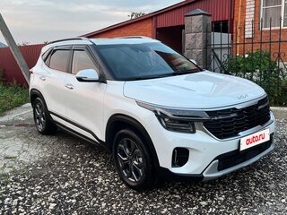 2024 Kia Seltos I Рестайлинг, белый, 1960000 рублей, вид 1