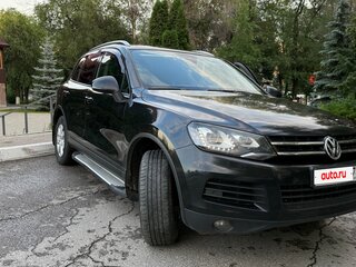 2013 Volkswagen Touareg II, чёрный, 2380000 рублей, вид 2
