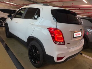 2020 Chevrolet Trax I Рестайлинг, белый, 1700000 рублей, вид 4