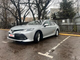 2021 Toyota Camry VIII (XV70), серый, 2350000 рублей, вид 1