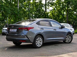 2020 Hyundai Solaris II Рестайлинг, серый, 1357000 рублей, вид 2