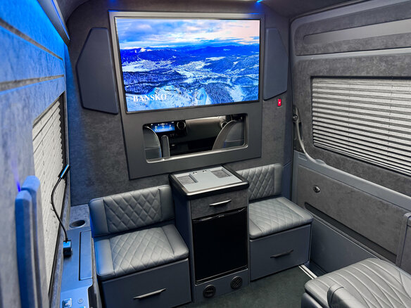 2025 Mercedes-Benz Sprinter, чёрный, 31990000 рублей - вид 15