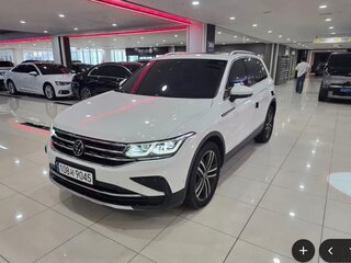 2022 Volkswagen Tiguan II Рестайлинг, белый, 2800000 рублей, вид 1