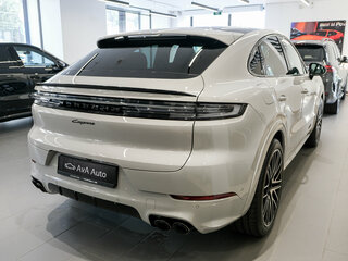 2026 Porsche Cayenne Coupé III Рестайлинг, серый, 19690000 рублей, вид 5