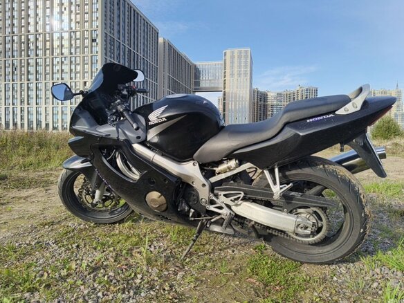 2001 Honda CBR 600F, чёрный, 400000 рублей - вид 4