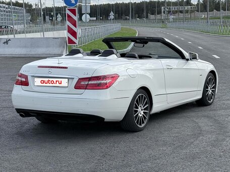 2010 Mercedes-Benz E-Класс 200 5G-Tronic IV (W212, S212, C207), белый, 1899000 рублей, вид 4