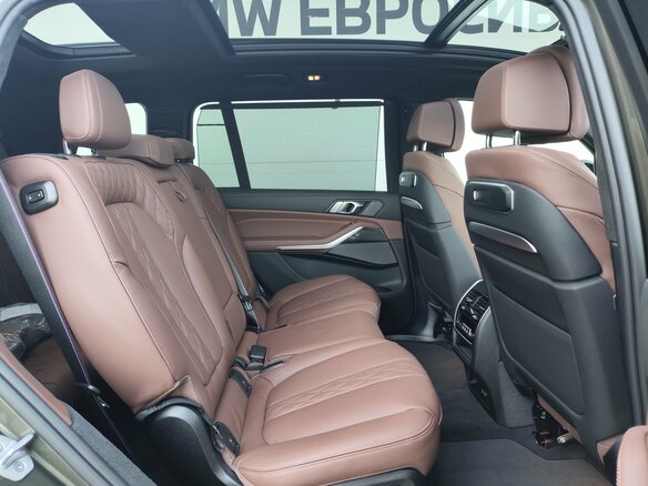 2026 BMW X7 40d I (G07) Рестайлинг, зелёный, 17349000 рублей - вид 17