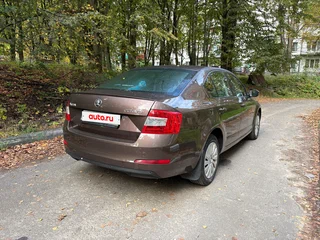 2015 Skoda Octavia III (A7), коричневый, 900000 рублей, вид 4