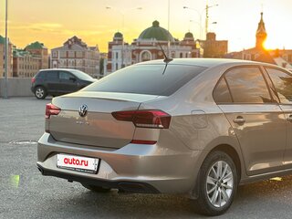 2020 Volkswagen Polo VI, коричневый, 1630000 рублей, вид 4