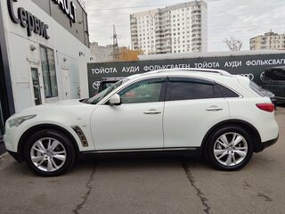 2014 Infiniti QX70, белый, 2200000 рублей, вид 4