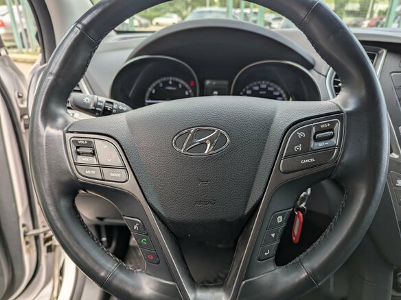 2017 Hyundai Santa Fe III Рестайлинг, белый, 1990000 рублей - вид 12