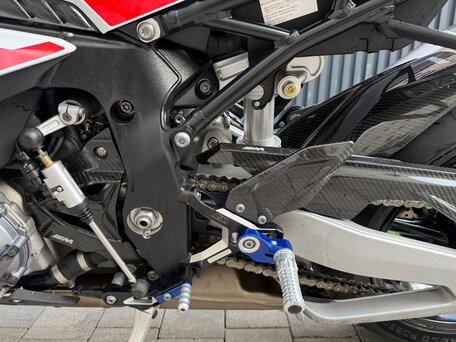 2021 BMW M 1000 RR, белый, 1980000 рублей, вид 4