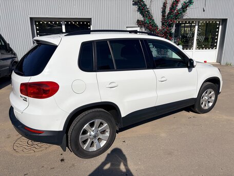 2013 Volkswagen Tiguan I Рестайлинг, белый, 1550000 рублей, вид 4