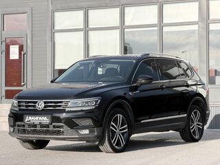 2020 Volkswagen Tiguan II Рестайлинг, чёрный, 3490000 рублей, вид 5