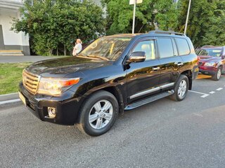 2013 Toyota Land Cruiser 200 Series Рестайлинг 1, чёрный, 3700000 рублей, вид 2