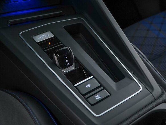 2021 Volkswagen Golf R VIII, чёрный, 5199077 рублей - вид 17