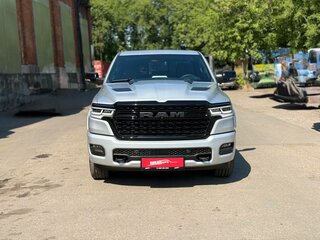 2026 Ram 1500 Crew Cab V Рестайлинг, серебристый, 9856000 рублей, вид 2