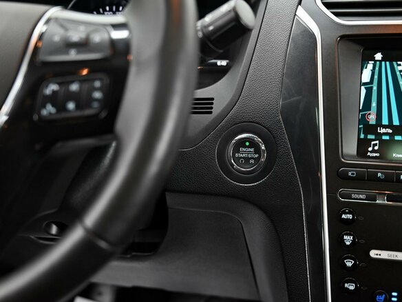2017 Ford Explorer V Рестайлинг, чёрный, 2225000 рублей - вид 7