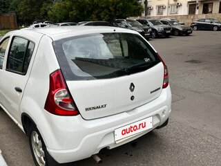 2011 Renault Sandero I, белый, 340000 рублей, вид 4