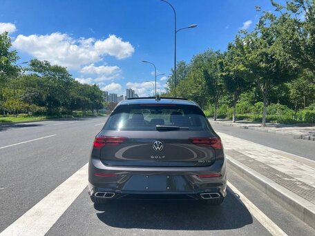 2022 Volkswagen Golf VIII, серый, 2250000 рублей, вид 4