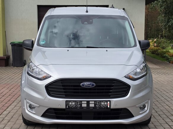 2022 Ford Tourneo Connect Grand II Рестайлинг, серебристый, 1950000 рублей - вид 1