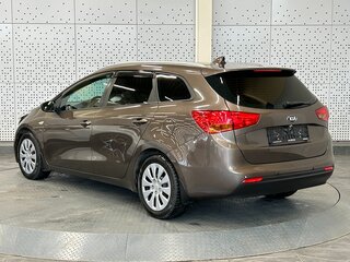 2018 Kia Ceed II Рестайлинг, коричневый, 900000 рублей, вид 4