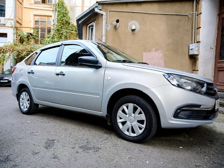 2022 Lada (ВАЗ) Granta I Рестайлинг, серебристый, 750000 рублей, вид 5