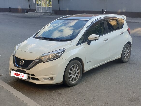 2017 Nissan Note e-Power II Рестайлинг, белый, 1200000 рублей - вид 1
