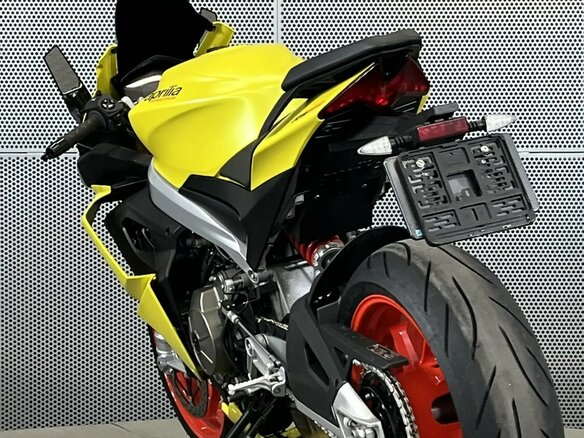 2022 Aprilia RS 660, жёлтый, 899000 рублей - вид 6