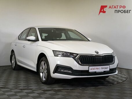 2020 Skoda Octavia IV (A8), белый, 2165000 рублей, вид 3