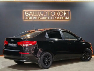 2017 Kia Rio III Рестайлинг, чёрный, 1070000 рублей, вид 4