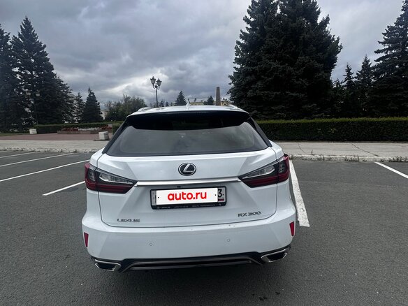 2019 Lexus RX 300 IV Рестайлинг, белый, 5500000 рублей - вид 7