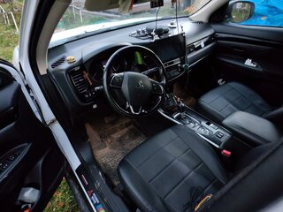 2019 Mitsubishi Outlander III Рестайлинг 3, белый, 2000000 рублей, вид 5